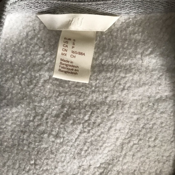 H&M Sweatshirt - Picture 6 of 9